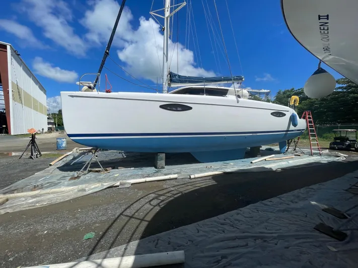 Red Yacht Photos Pics 