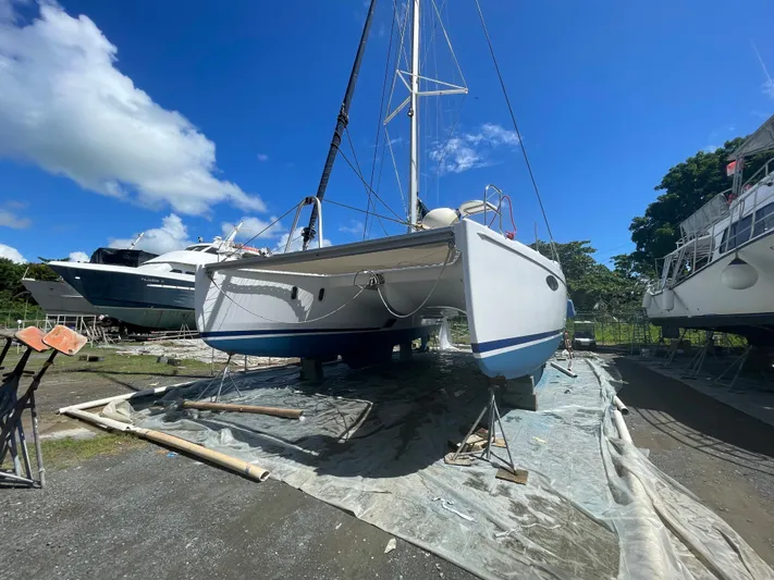 Red Yacht Photos Pics 