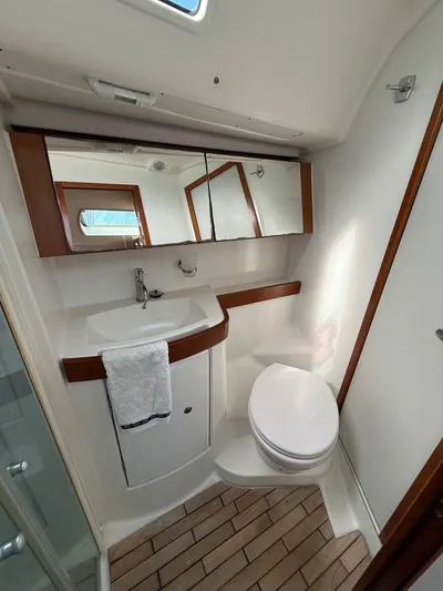  Yacht Photos Pics Beneteau Oceanis 40 2009