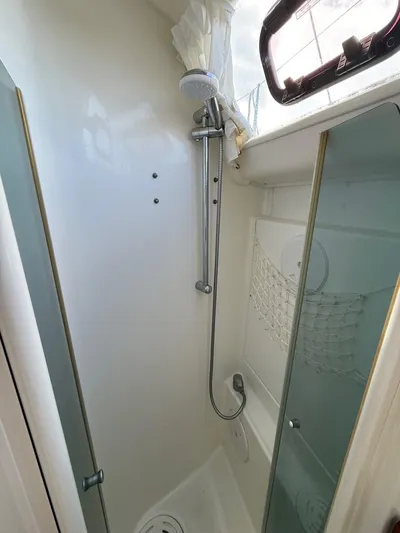  Yacht Photos Pics Beneteau Oceanis 40 2009