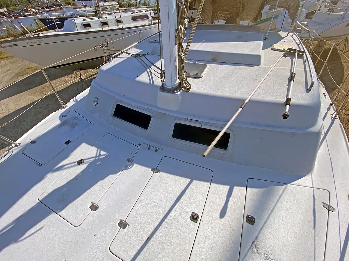 endeavour 30 catamaran