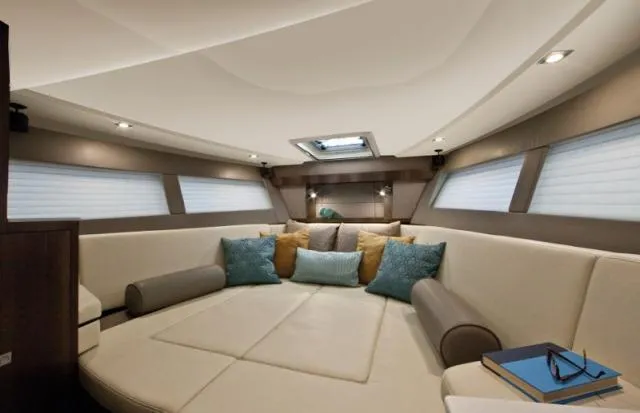  Yacht Photos Pics brochure Bed picture