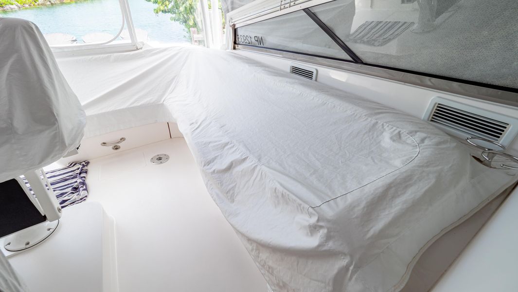2018 Intrepid 430 Sport Yacht