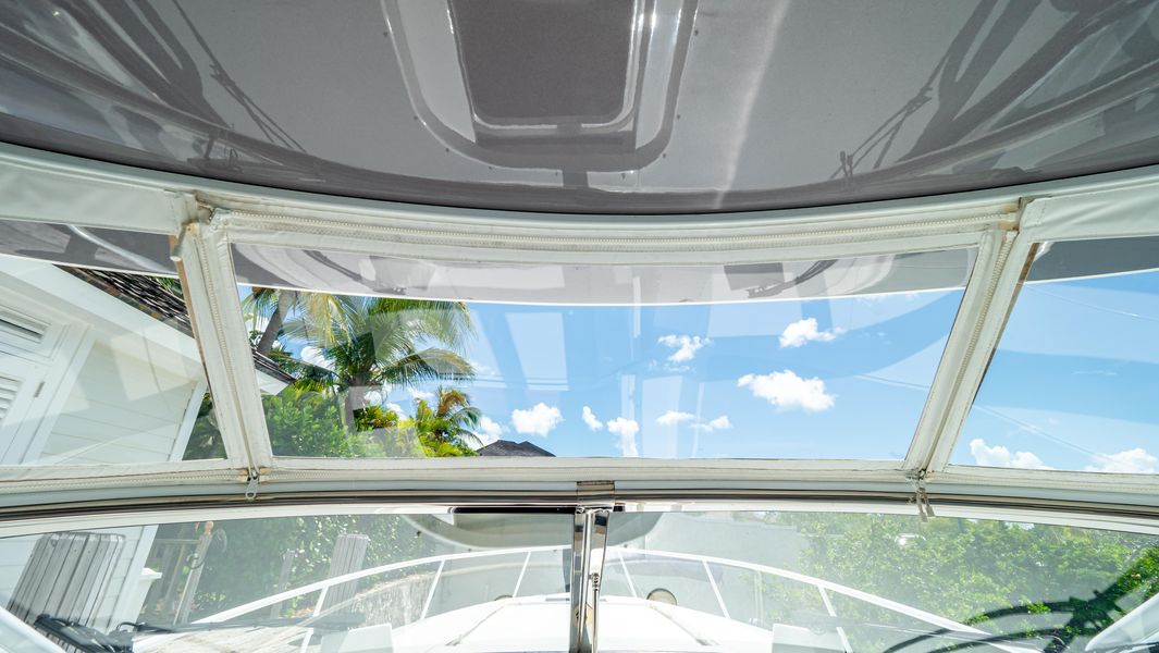 2018 Intrepid 430 Sport Yacht