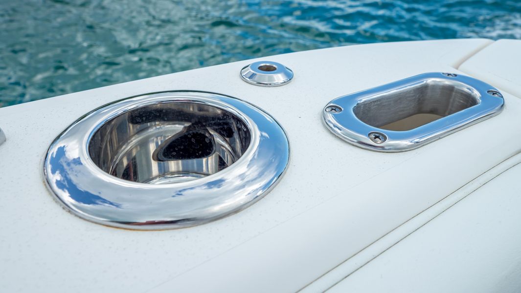 2018 Intrepid 430 Sport Yacht