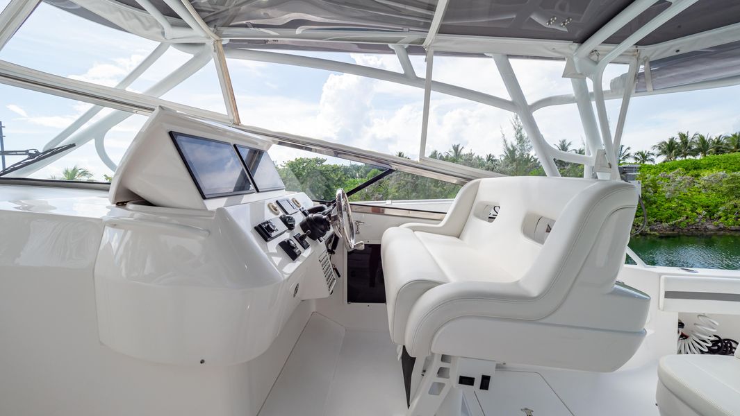 2018 Intrepid 430 Sport Yacht
