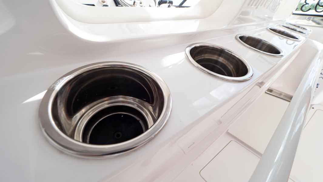2018 Intrepid 430 Sport Yacht