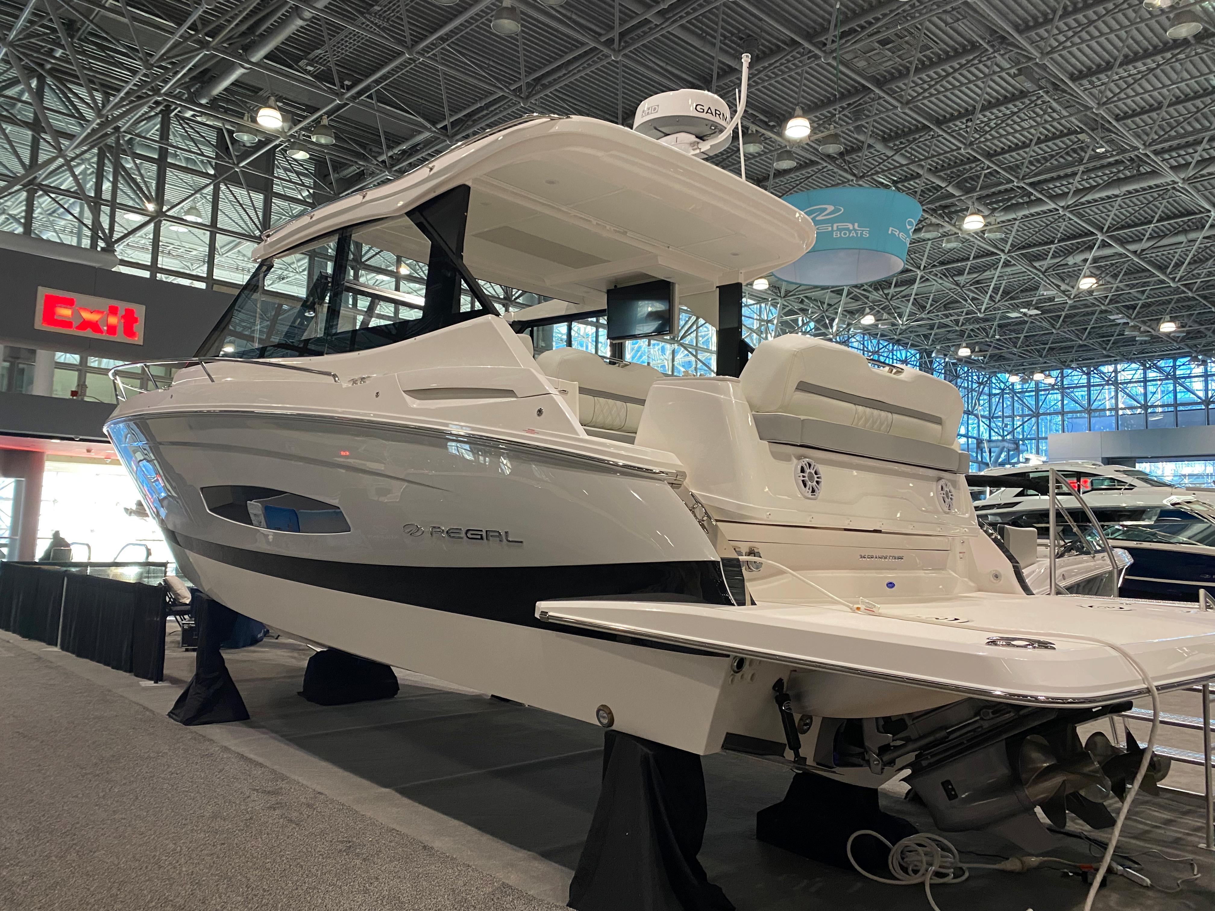 Regal boats for sale in Freeport | YachtWorld | Regale & Raumteiler