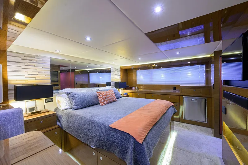 Unorthodocs Yacht Photos Pics Luxurious bedroom interior of 2018 Cruisers 60 Cantius Fly yacht with modern design.