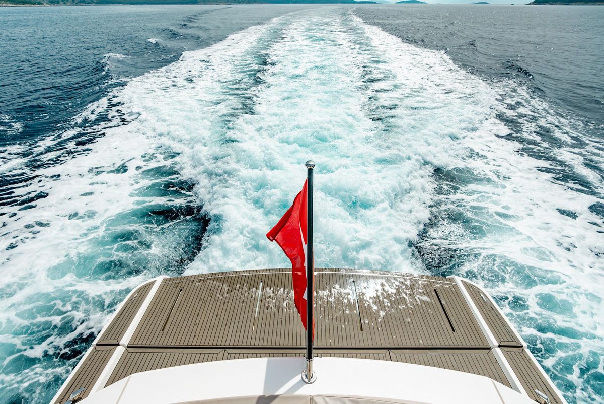 2019 Fairline 66 