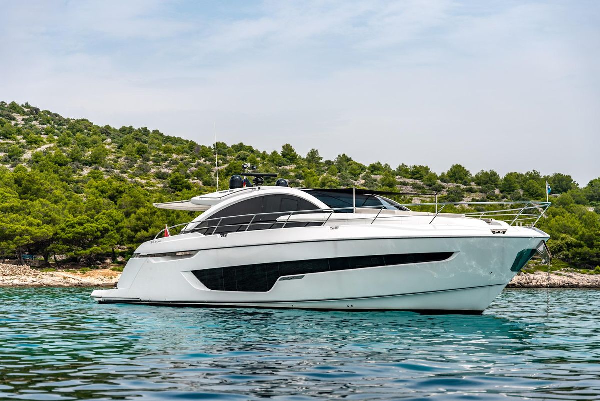 2019 Fairline 66 