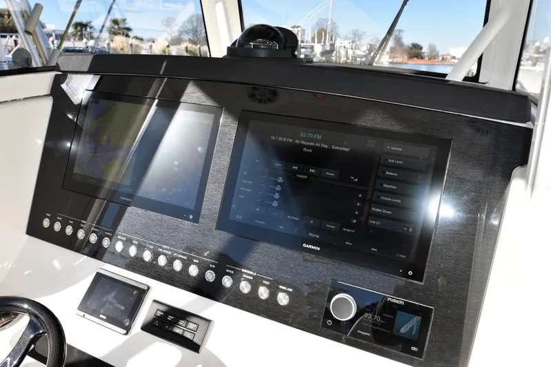 Sea Vixen Yacht Photos Pics 