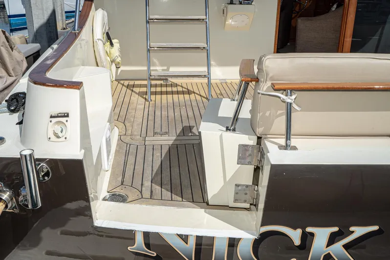 Nick Of Time Yacht Photos Pics 