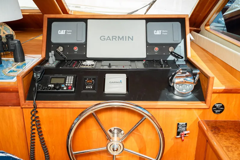 Nick Of Time Yacht Photos Pics 