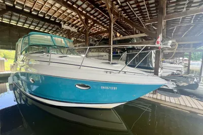 Rinker 330 Express Cruiser
