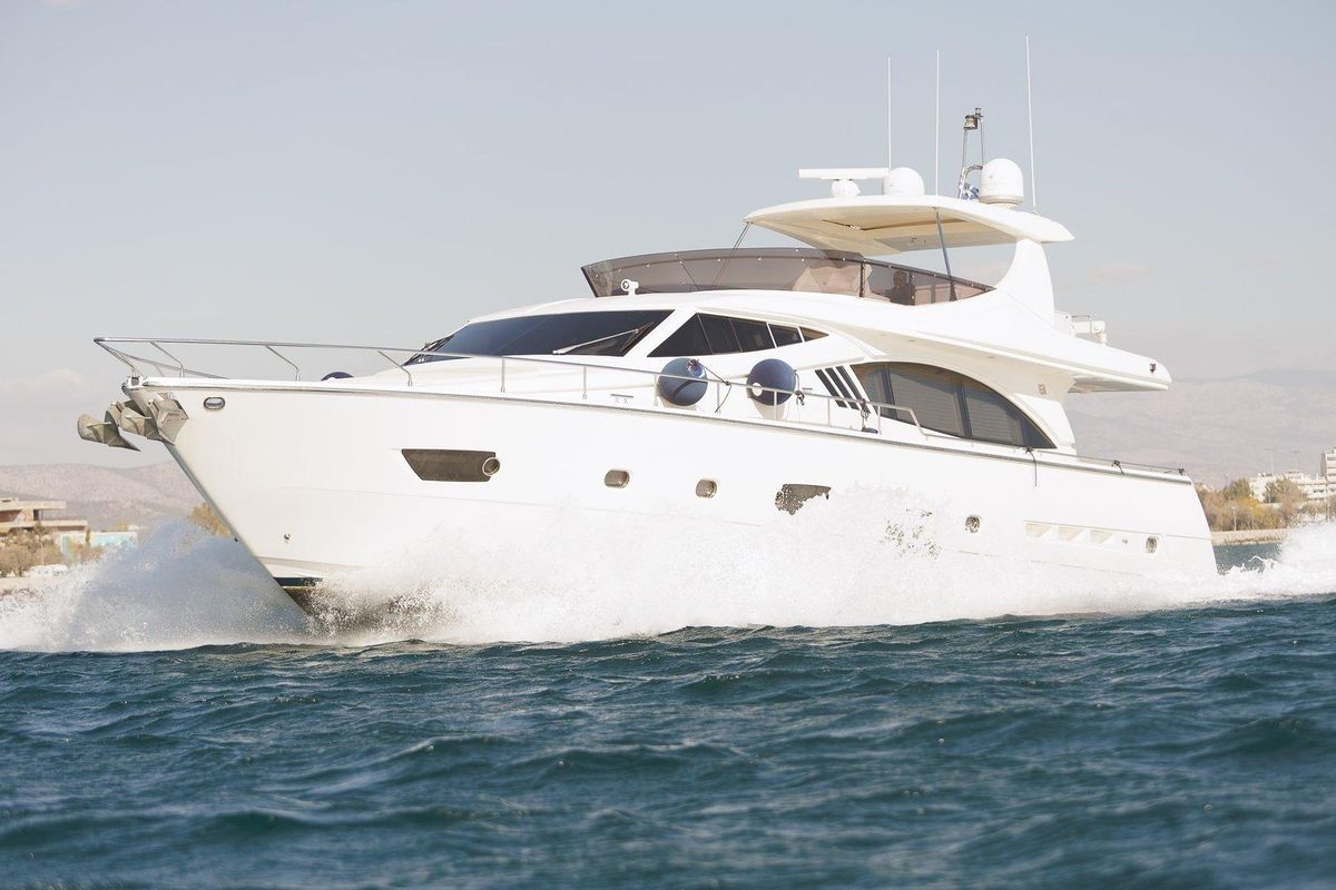 2013 Ferretti Yachts 75 