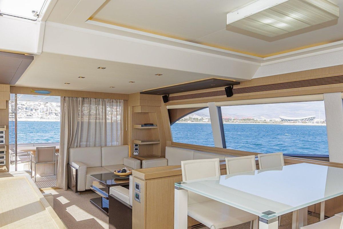 2013 Ferretti Yachts 75 