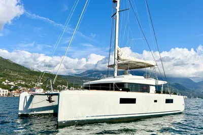 2021 Lagoon 52 F