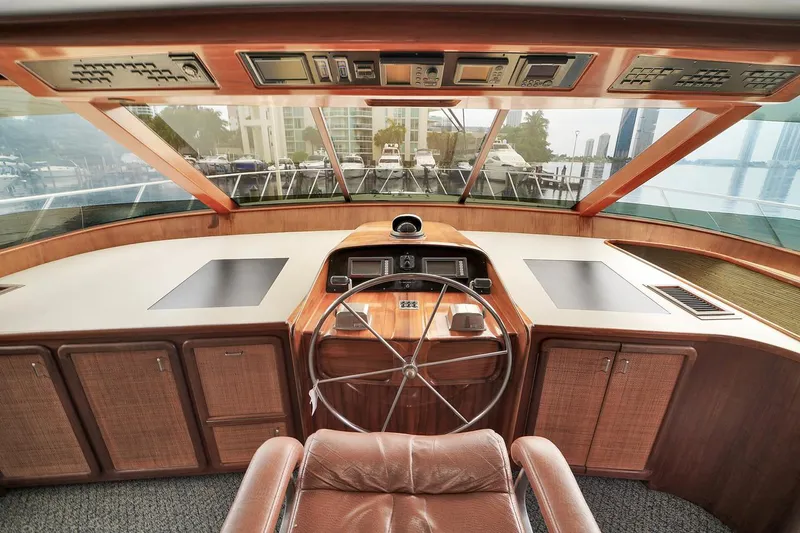 Stealin Time Yacht Photos Pics 