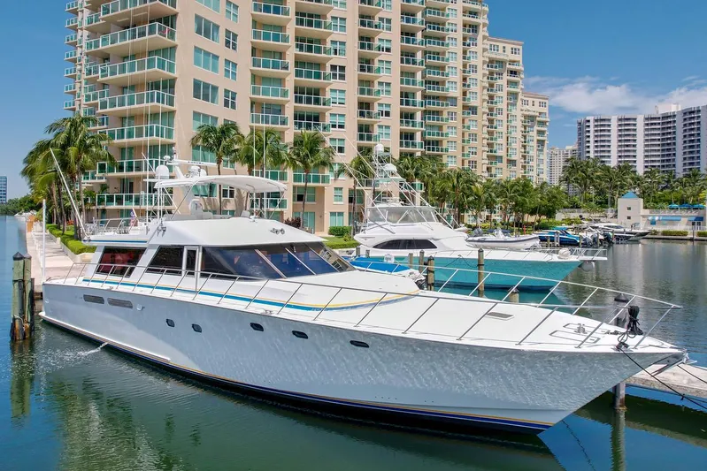 Stealin Time Yacht Photos Pics 