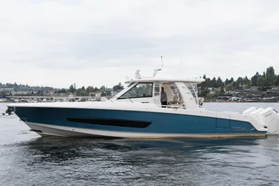 Boston Whaler 420 Outrage