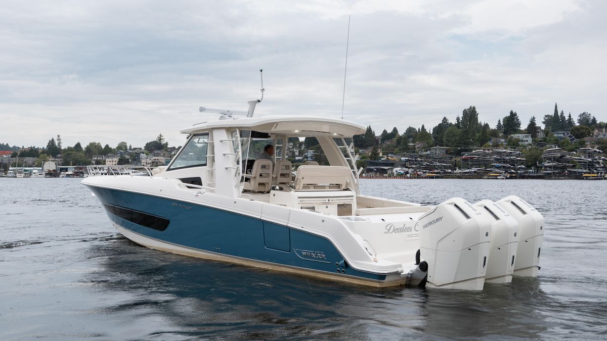 2023 Boston Whaler 42 