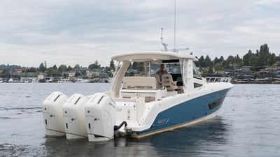 Yacht