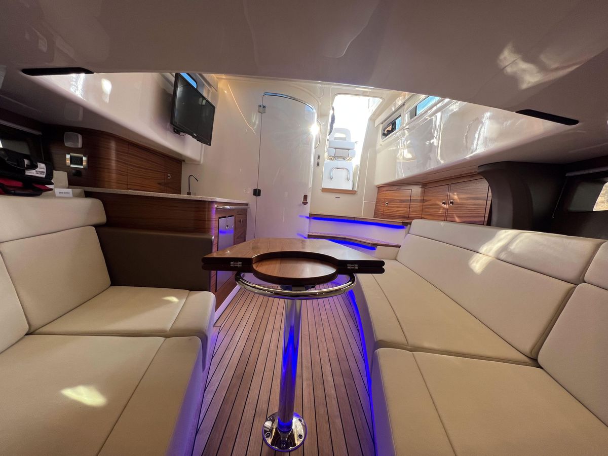 2023 Boston Whaler 42 