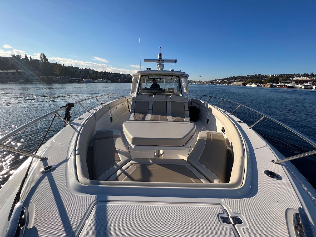 2023 Boston Whaler 42 