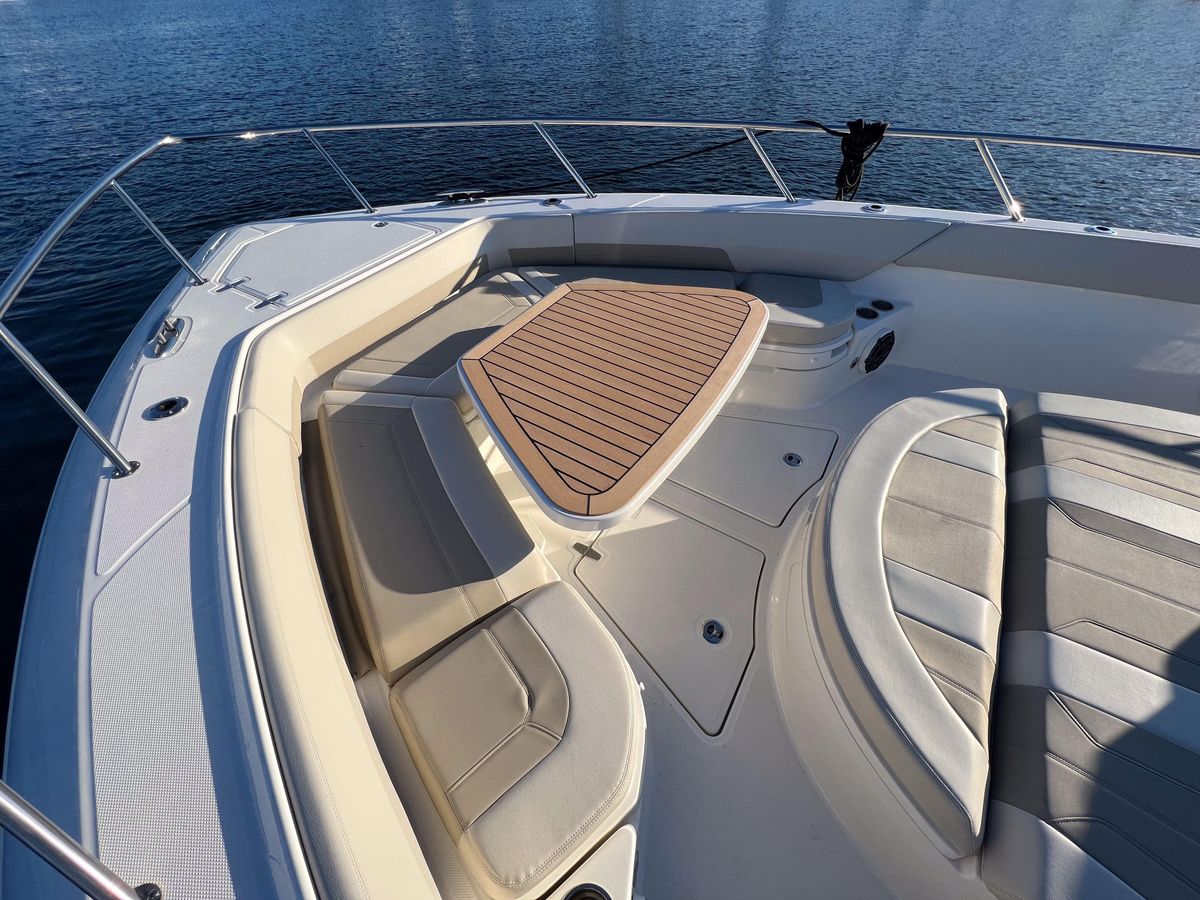 2023 Boston Whaler 42 