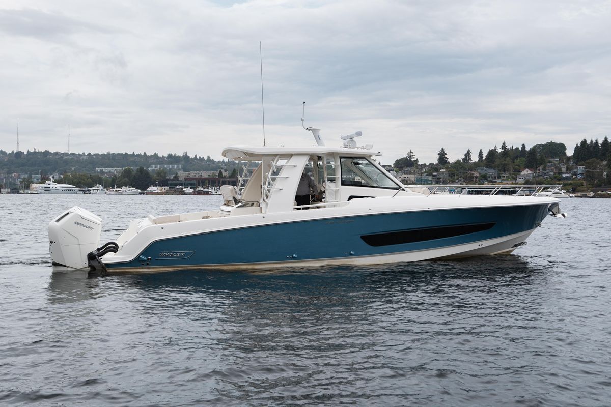 2023 Boston Whaler 42 
