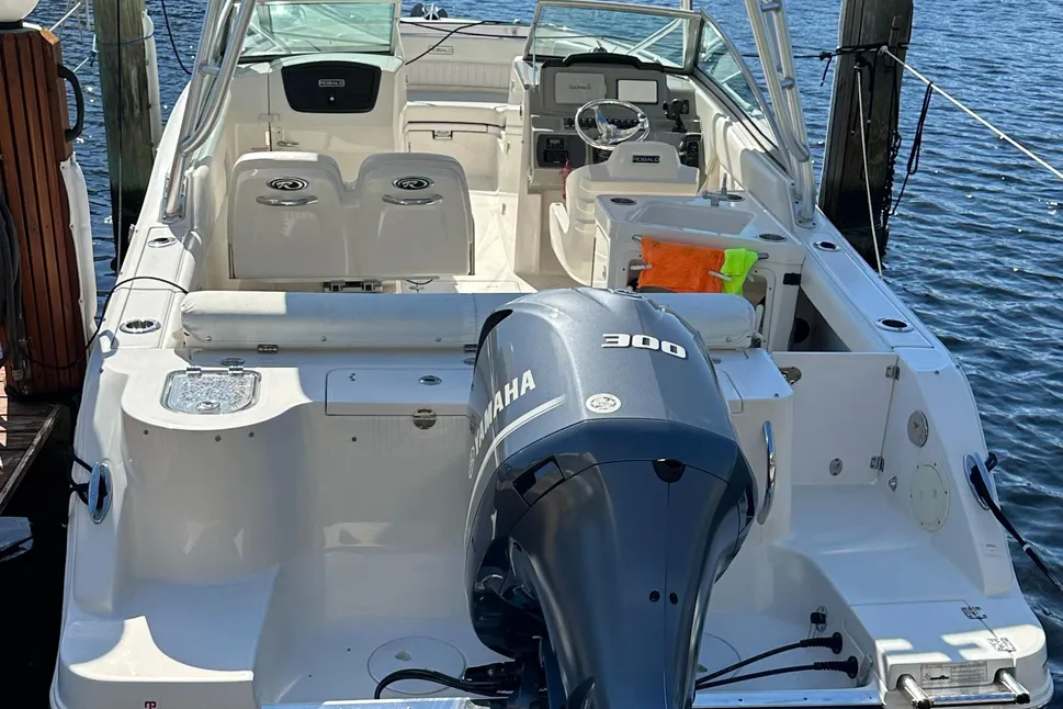 2015 Robalo R247 Dual Console Dual Console for sale - YachtWorld