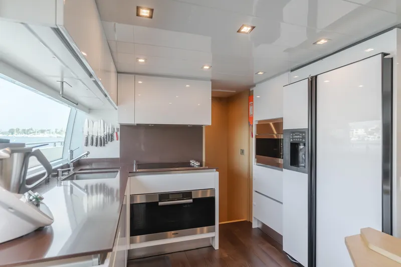 Sol Shine Yacht Photos Pics 