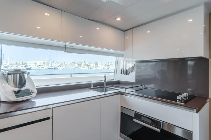 Sol Shine Yacht Photos Pics 