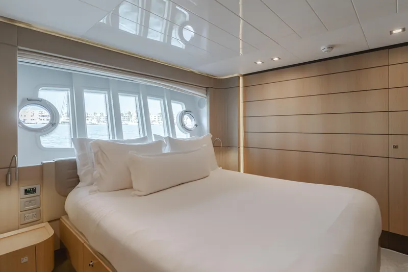 Sol Shine Yacht Photos Pics 