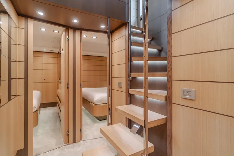 Sol Shine Yacht Photos Pics 