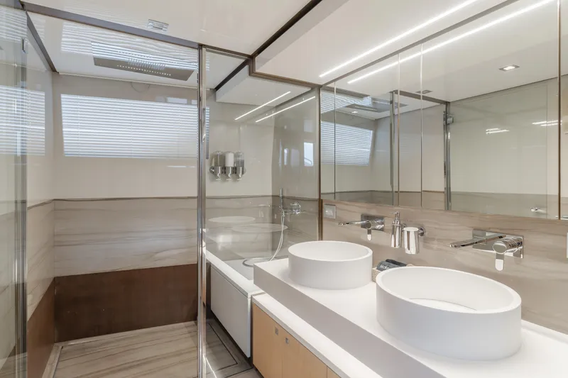 Sol Shine Yacht Photos Pics 