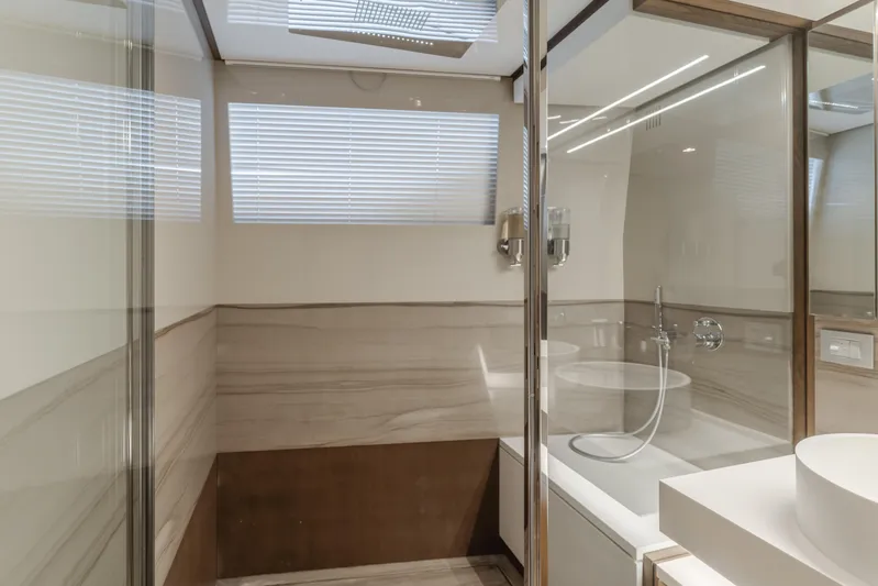 Sol Shine Yacht Photos Pics 