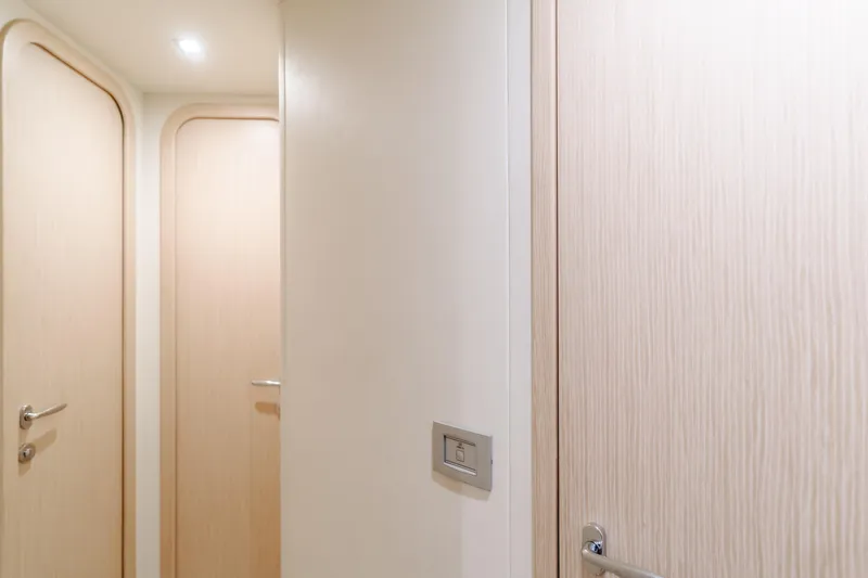 Sol Shine Yacht Photos Pics 