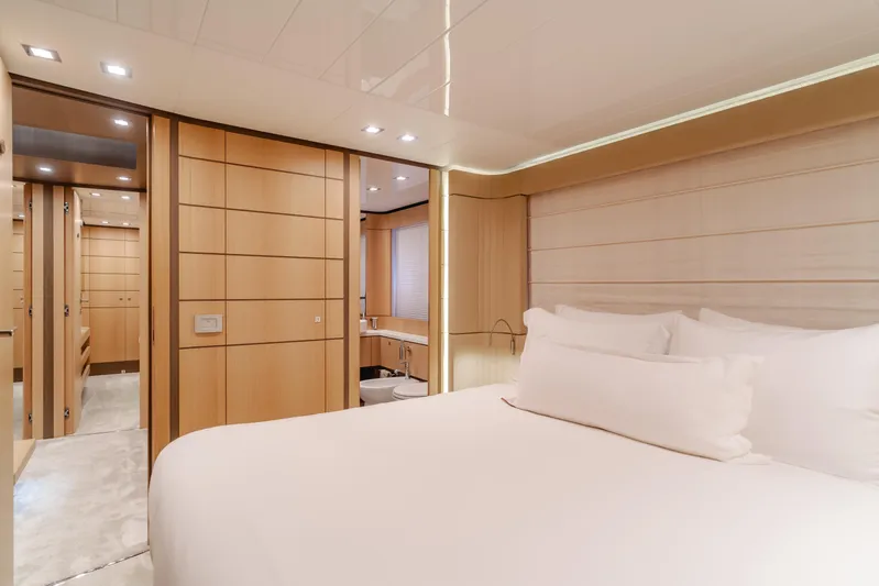 Sol Shine Yacht Photos Pics 