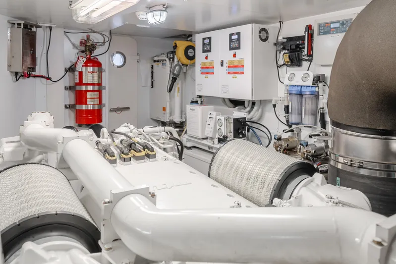 Sol Shine Yacht Photos Pics 