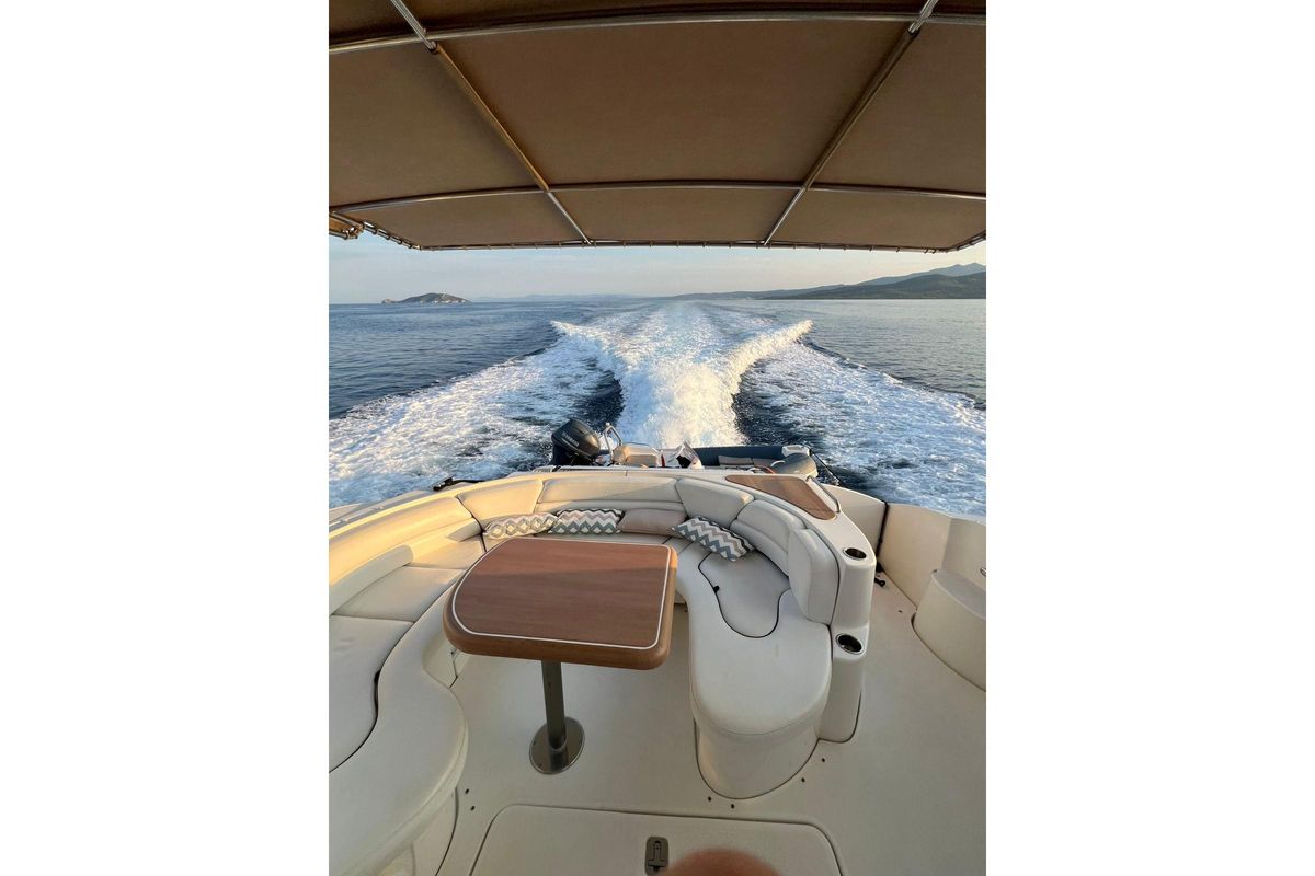 2007 Cruisers Yachts 58 
