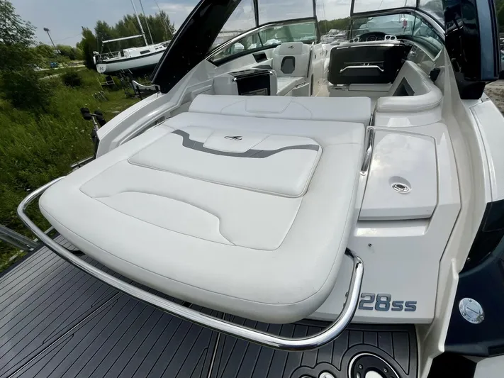  Yacht Photos Pics 2012 Monterey 328 SS boat with spacious seating and sleek design.