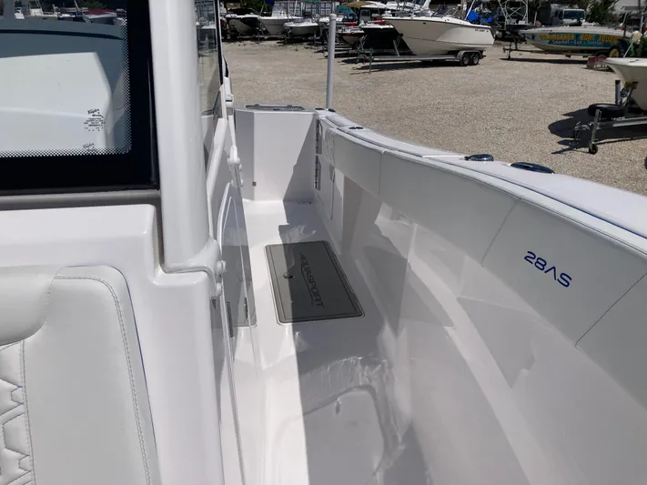  Yacht Photos Pics 2025 Aquasport 28AS boat deck, showcasing sleek design and spacious layout.
