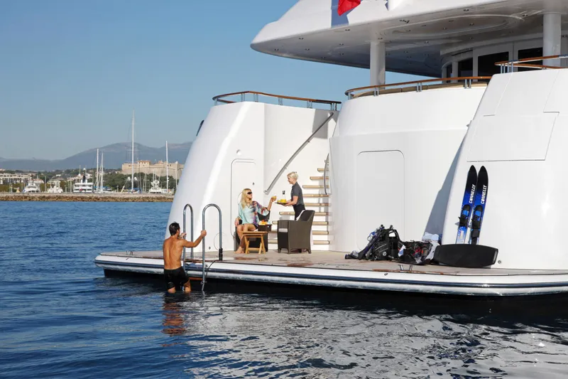 Bella Vita Yacht Photos Pics Lurssen BELLA VITA