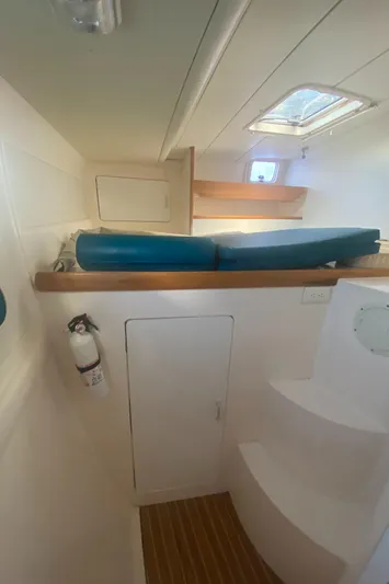 Tiki Yacht Photos Pics 