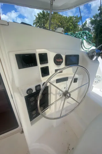 Tiki Yacht Photos Pics 