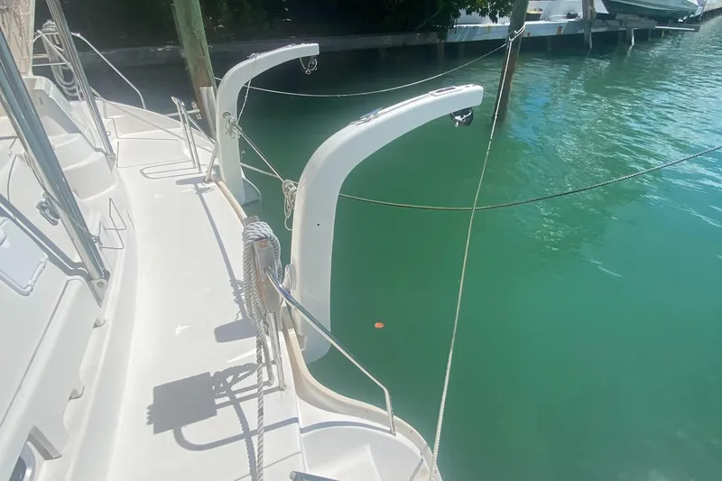 Tiki Yacht Photos Pics 