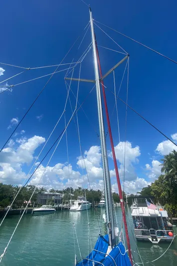 Tiki Yacht Photos Pics 