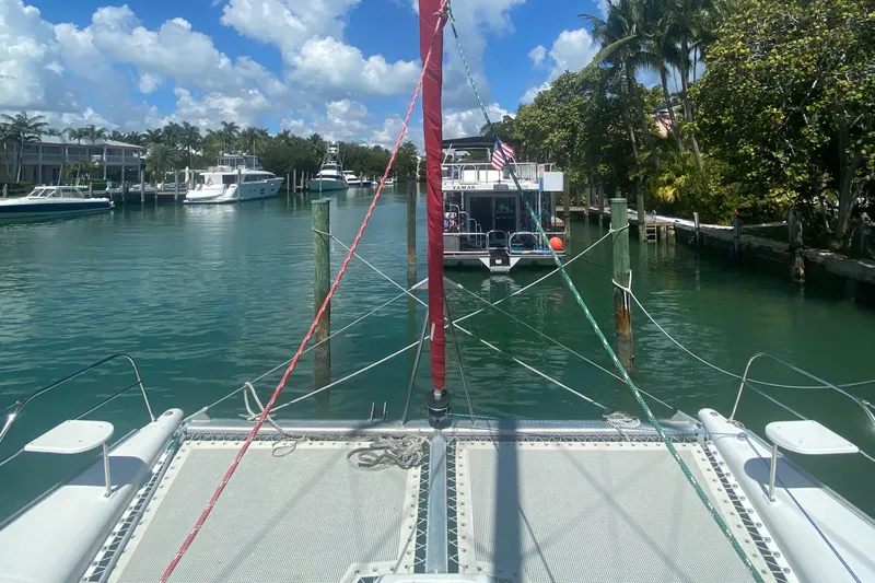 Tiki Yacht Photos Pics 